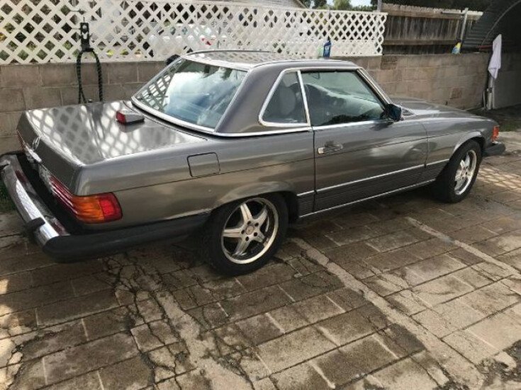 Thumbnail Photo undefined for 1986 Mercedes-Benz 560SL